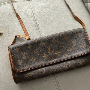 Vintage Louis Vuitton crossbody
